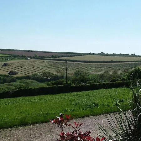 Degembris St Newlyn East