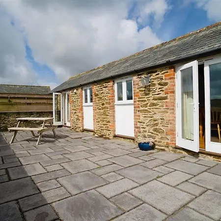 Degembris St Newlyn East